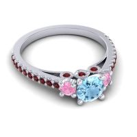 Ornate Three Stone Navan Ring