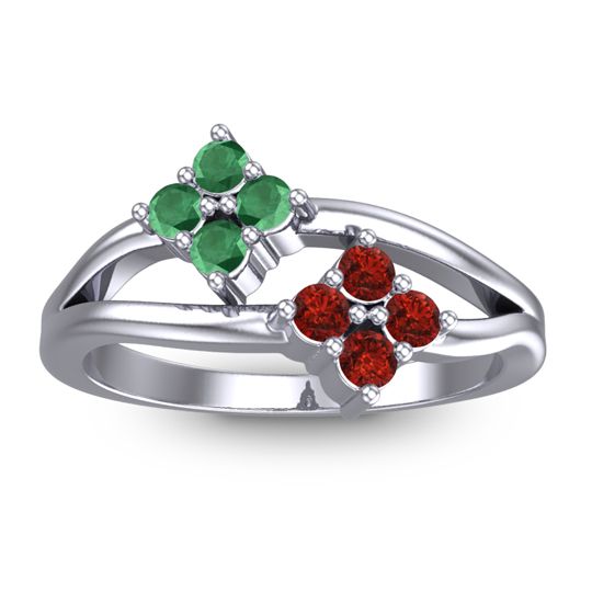 Petite Vanalu Ring