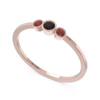 Petite Three Stone Bezel Treta Band