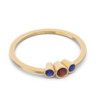 Petite Three Stone Bezel Treta Band