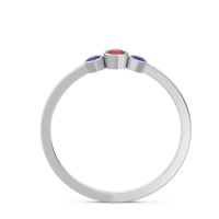 Petite Three Stone Bezel Treta Band