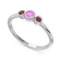 Smile Three Stone Bezel Trika Band