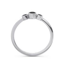 Smile Three Stone Bezel Trika Band
