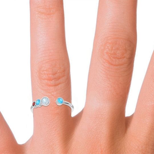 Petite Modern Open Bezel Vihvarita Ring