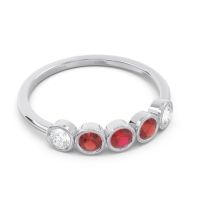 Petite Modern Bezel Saciva Ring