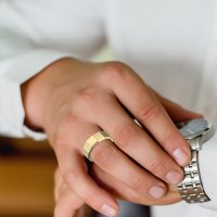 8mm Men's Faceted Band