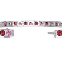 Classic Box Setting Tennis Bracelet